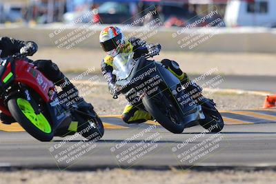 media/Dec-18-2022-SoCal Trackdays (Sun) [[8099a50955]]/Turn 2 (950am)/